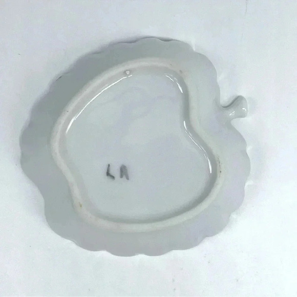 3 Vintage Pear & Apple Shaped Hand Painted TRINKET DISHES Fruit & Flowers - Picture 7 of 13